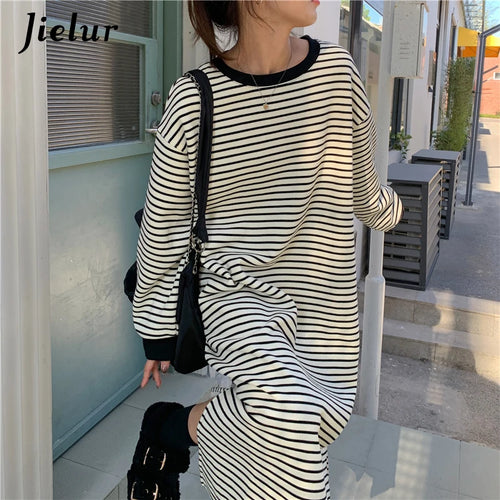 Load image into Gallery viewer, Fleece White Black Striped Hoodies Female Fashion Loose O-neck Maxi Sweatshirt High Street Pullover Women Long Hoodie
