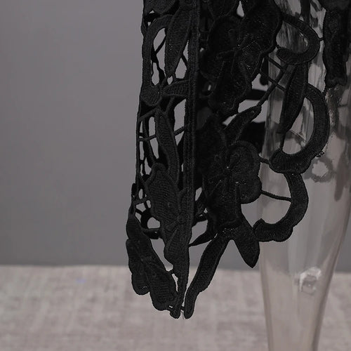 Load image into Gallery viewer, Women Black Lace Hollow Out Perspective Big Size Dress New Round Neck Sleeveless Fashion Tide Spring Summer 2025 1DJ0243
