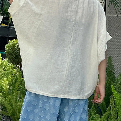 Load image into Gallery viewer, Women Beige Striped Printed Big Size Thin T-shirt New Round Neck Half Batwing Sleeve Fashion Spring Summer 2025 1DJ1570
