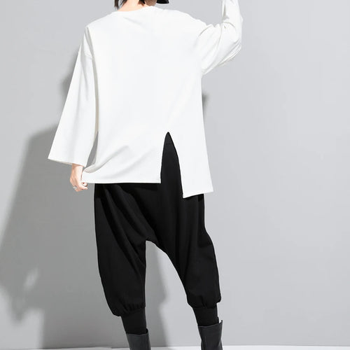 Load image into Gallery viewer, Women Black Asymmetrical Stitch Big Size T-shirt New Round Neck Long Sleeve  Fashion Tide  Spring Autumn 2025 1S190
