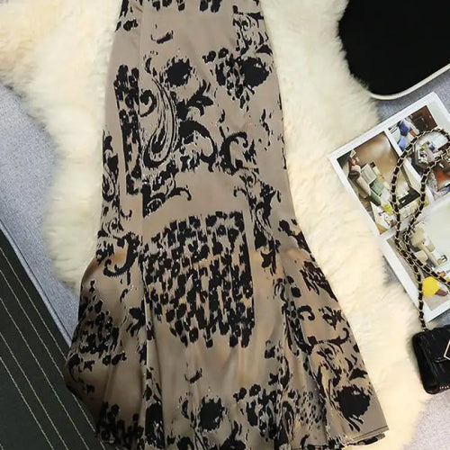 Load image into Gallery viewer, Vintage Women Fashion Bohemian Printed Slim Zipper Long Skirt Ladies Summer French High Waist Party Wrapped Hip Fishtail Skirts
