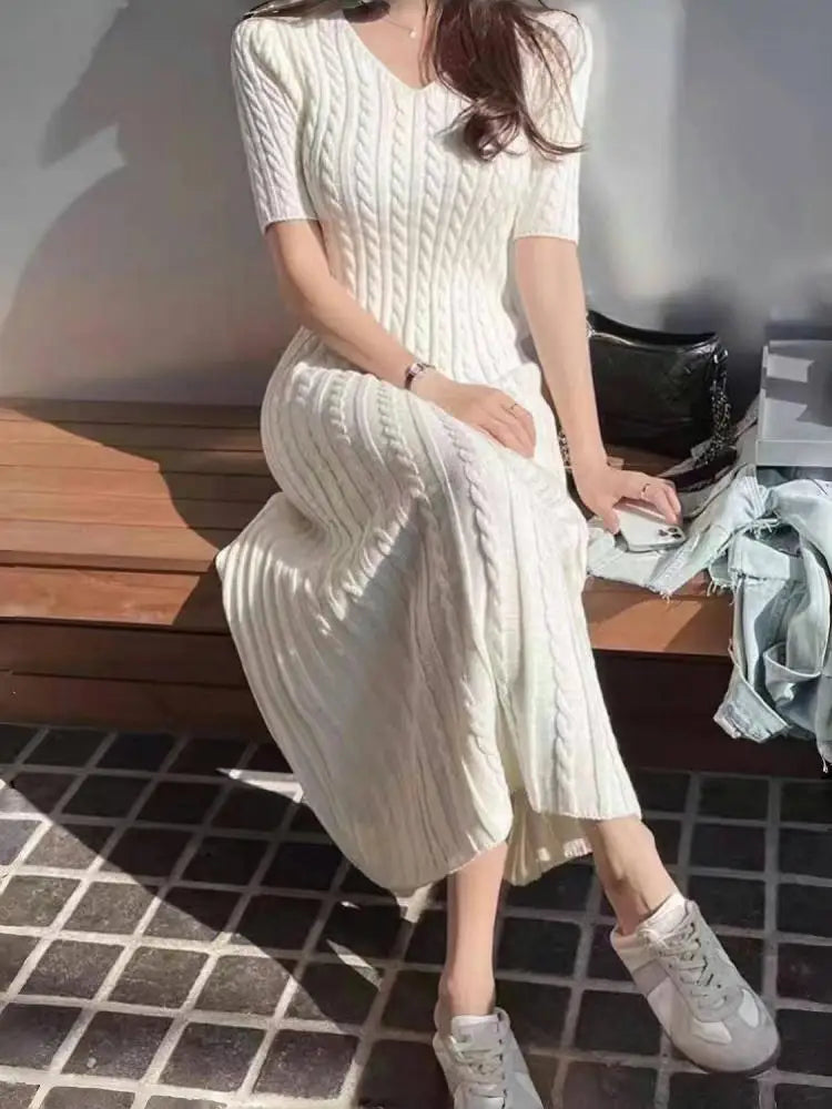 Summer Blue Pink Short Sleeve Twists Knitted Dress For Women White V Neck Slim Holiday Long Dress 2025 Simplicity Fashion Casual