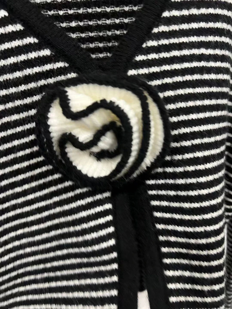 Hit Color Striped Spliced 3D Flower Cardigan for Women V Neck Long Sleeves Patchwork Zipper Elegant Cardigan Female