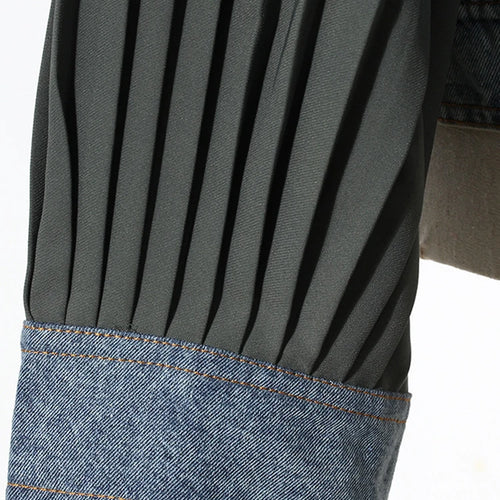 Load image into Gallery viewer, Black Pleated Color-block Denim Jacket New Stand Collar Long Sleeve Women Coat Fashion Tide Spring Autumn 2025 7AB3764
