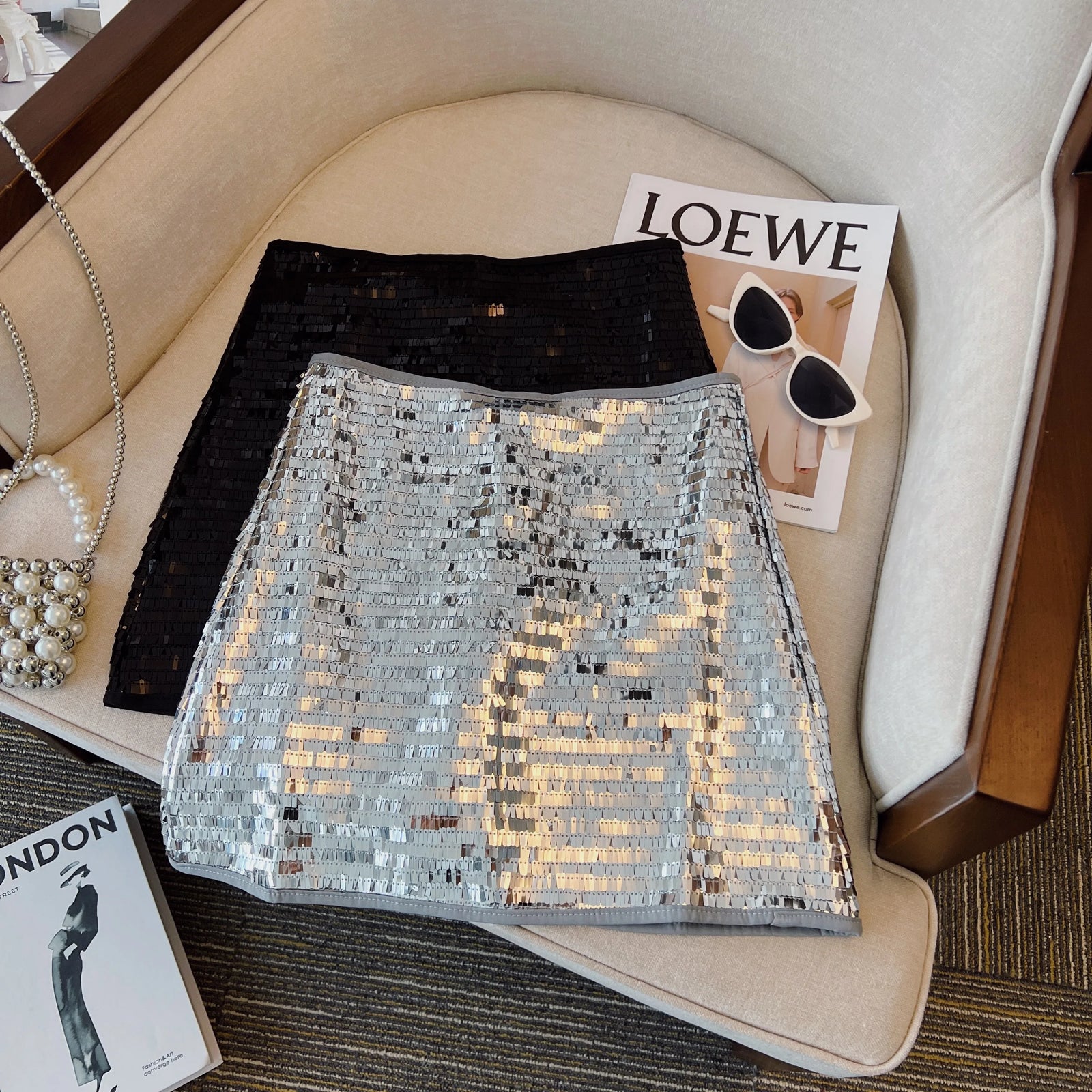 Autumn Winter Silver Elegant Shimmering Sequins Mini Skirt Women Black Sexy Club Party Wrap Hip Short Skirt Retro Popular Simple