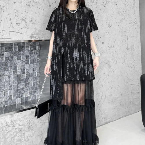 Load image into Gallery viewer, Women Black Grid Irregular Hem Big Size T-shirt New Round Neck Short Sleeve Fashion Tide Spring Summer 2025 1DJ1643
