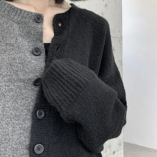 Load image into Gallery viewer, Color-block Big Size Knitting Cardigan Sweater Loose Fit --Neck Long Sleeve Women New Fashion Autumn Winter 2025 1DF2470
