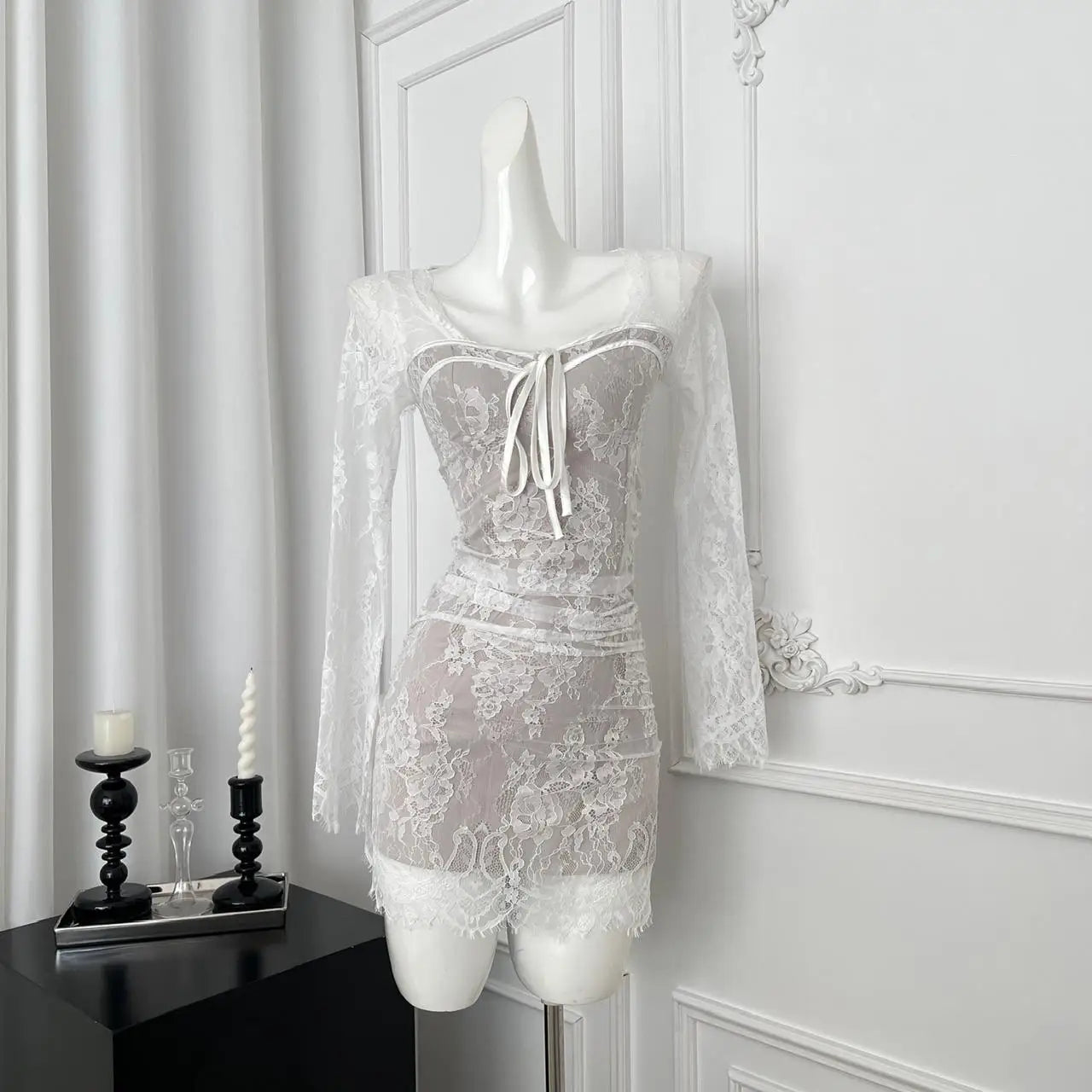 French Vintage Women's White Lace Long Sleeved Elegant Pleated Short Dress Autumn Winter Square Neck Bow Wrap Hip Mini Dress New