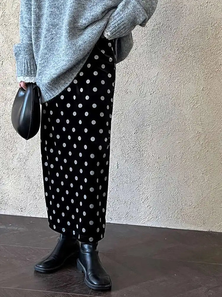 High Elastic Waist Black Velvet Dot Vintage Elegant Half-body Skirt Women Fashion Tide New Spring Autumn 2025 1DH8920