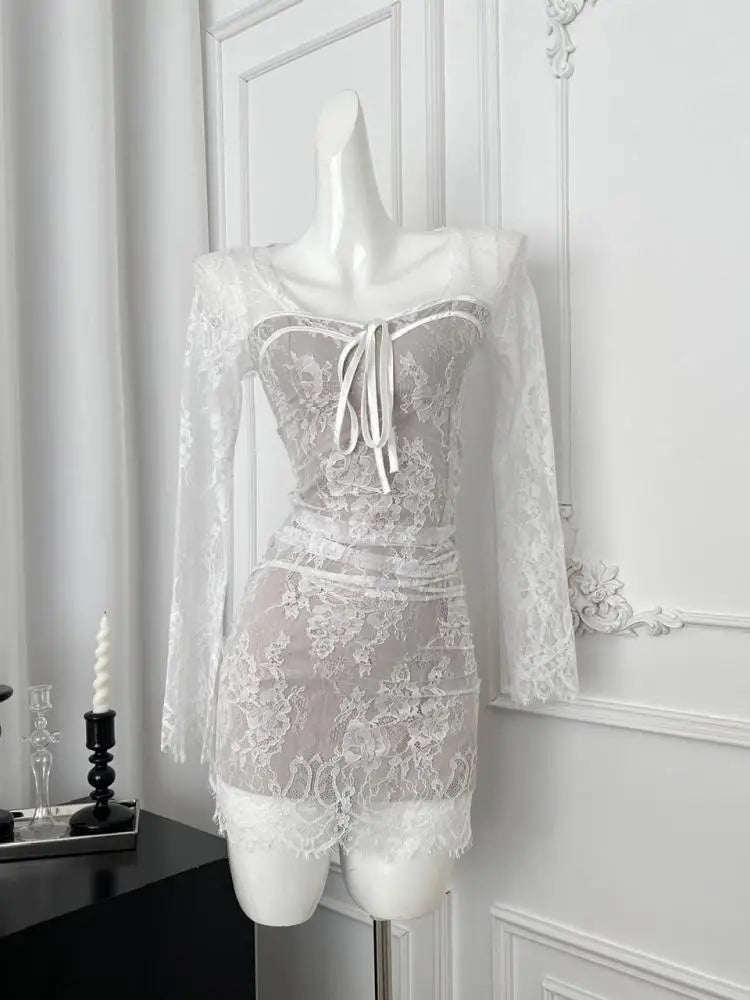 French Vintage Women's White Lace Long Sleeved Elegant Pleated Short Dress Autumn Winter Square Neck Bow Wrap Hip Mini Dress New