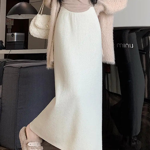 Load image into Gallery viewer, Korean Fashion Solid Velvet Elegant High Waist Festival Long Skirt Autumn Winter Women Slim Straight Knitted Half Skirt 2024 New

