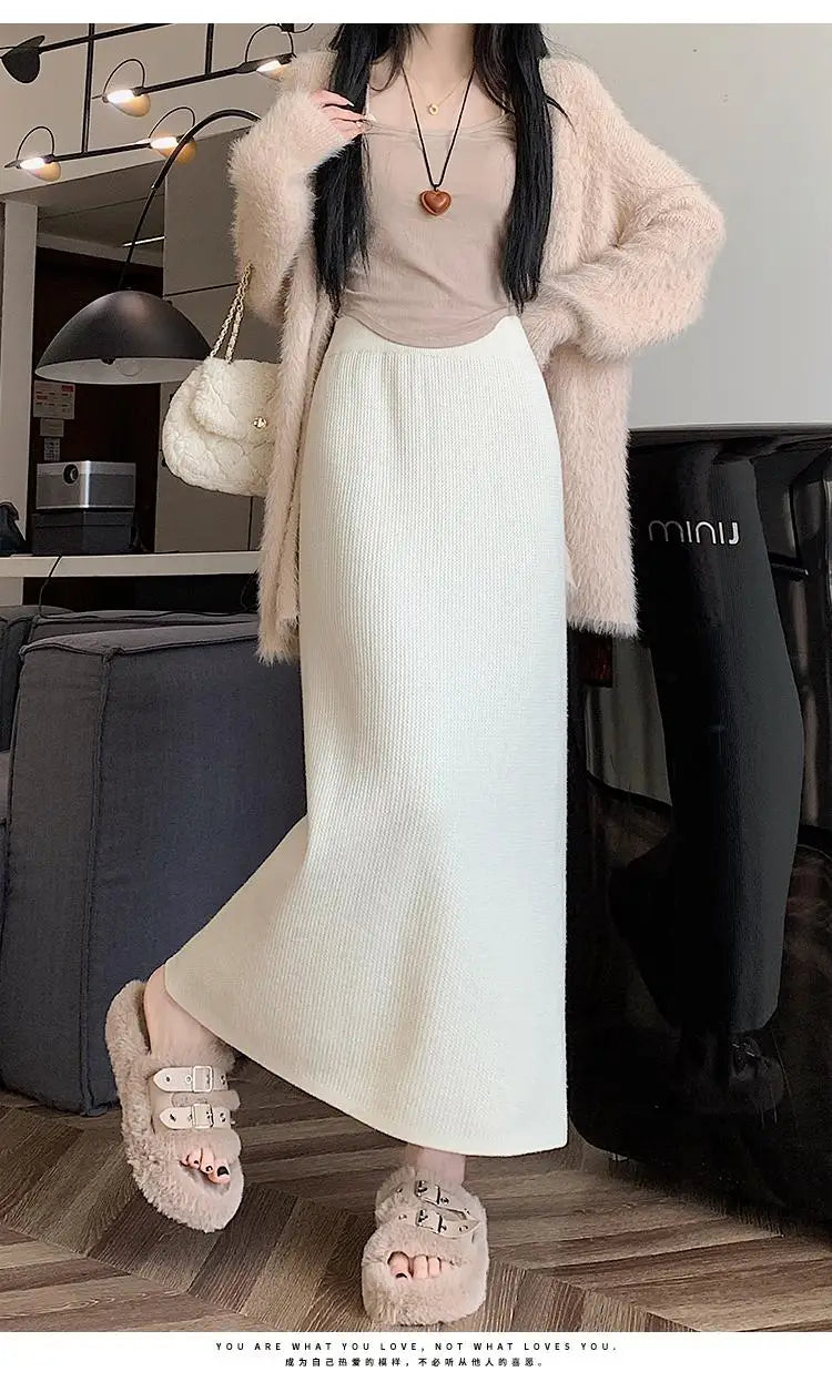 Korean Fashion Solid Velvet Elegant High Waist Festival Long Skirt Autumn Winter Women Slim Straight Knitted Half Skirt 2024 New