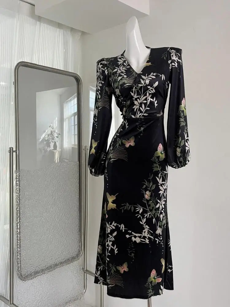 French Fashion Women New Red Print Long Sleeve Velvet Dress Autumn Winter V-neck Elegant High Waist Slim Holiday Wrap Hip Dress