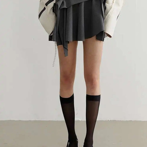 Load image into Gallery viewer, High Waist Gray Pleated Irregular Hem Casual Mini Half-body Skirt Women Fashion Tide New Spring Autumn 2025 1DF6142
