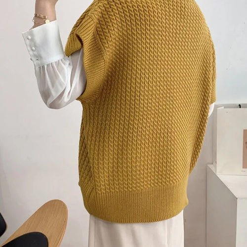 Load image into Gallery viewer, Knitting Minimalist Waistcoats For Women Round Neck Sleeveless Pullover Casual Loose Waistcoat Female Fashion
