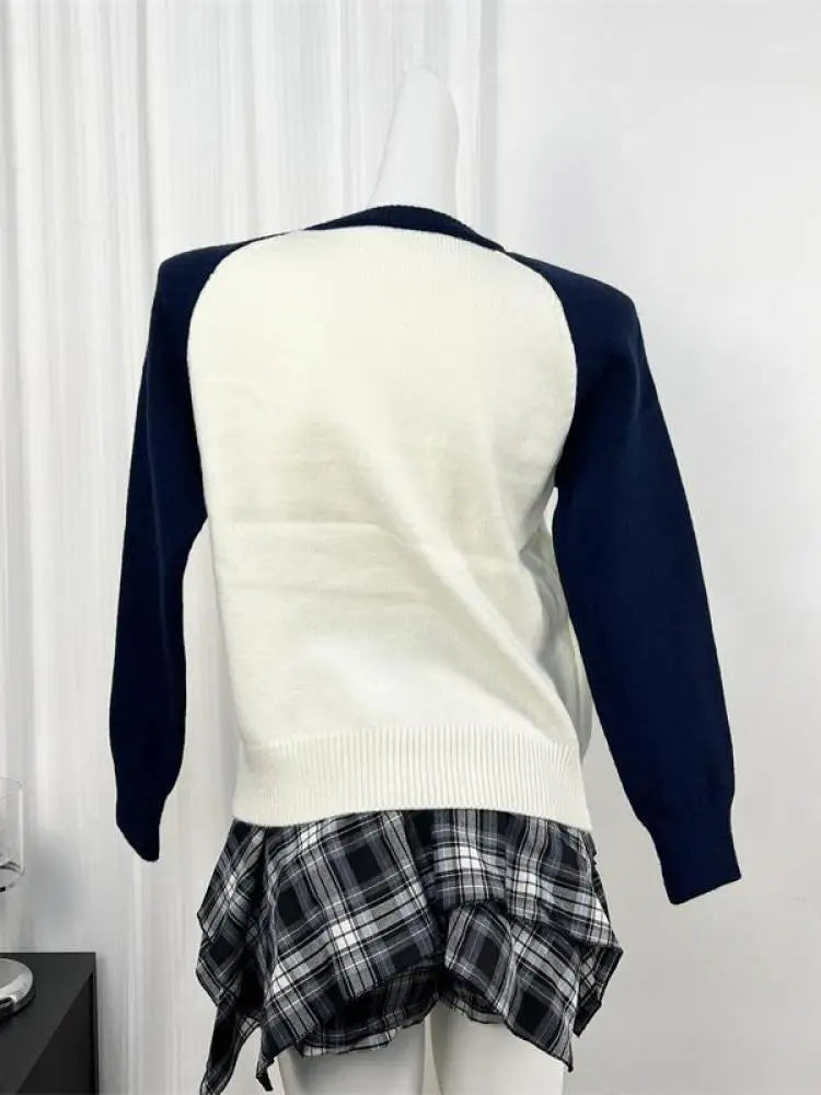 Autumn Winter Elegant Black White Colorblock Letter Embroidery Sweater Women Round Neck Long Sleeves Knit Pullover Top Versatile