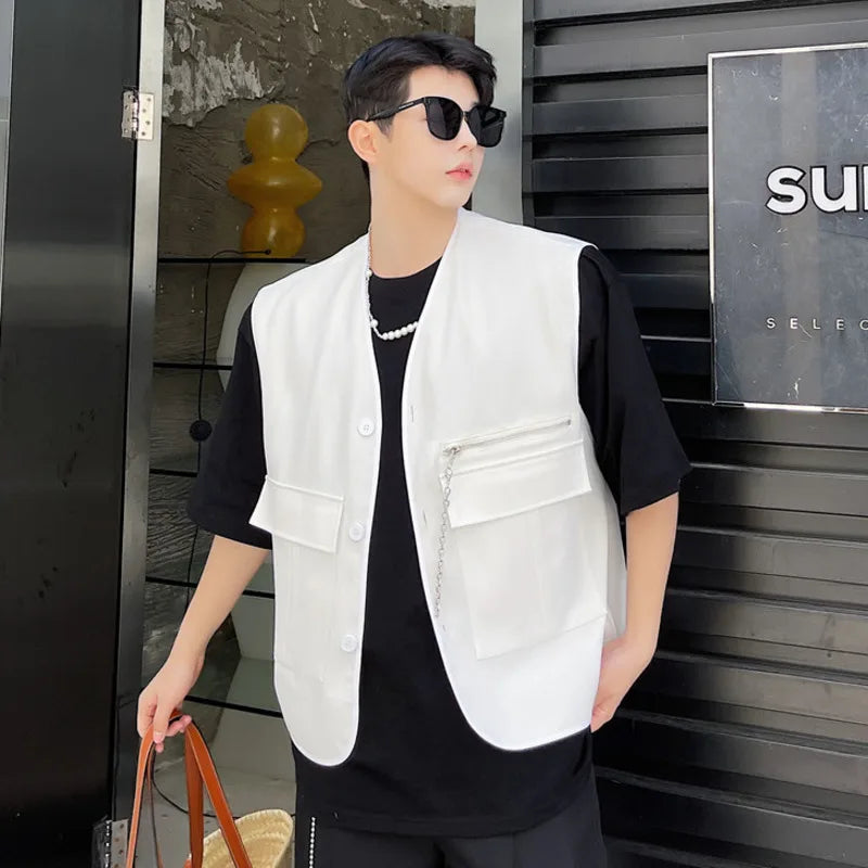 Spirng Men's Vest Coat  Korean Fashionable Sleeveless Design Multi Pockets Zippers Stylish Male Clothing 9W1580