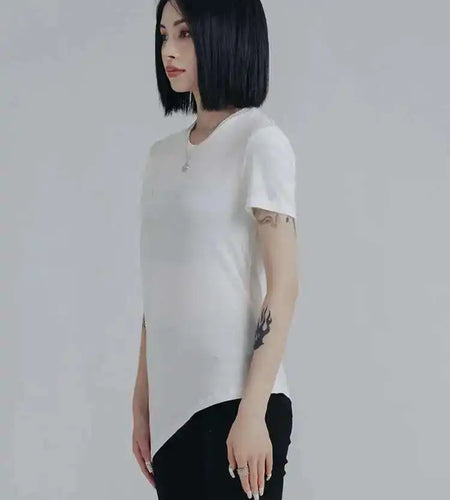 Women White Black Irregular Hem Holes Slim T-shirt New Round Neck Short Sleeve Fashion Tide Spring Summer 2025 1DE8432