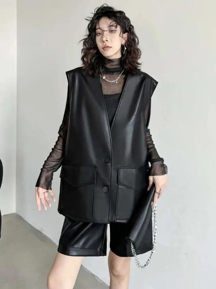 Women Black Pu Leather Shaped Elegant Wide Leg Shorts New High Waist Trousers Fashion Tide Spring Summer 2025 1DH7655
