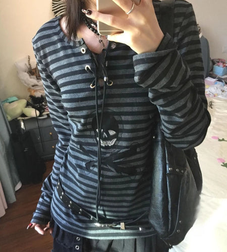 Stripe Grunge T-shirt Women Harajuku Vintage Punk Skull Print Tops Casual Y2k Aesthetic Streetwear Loose Gothic Bandage Tshirts