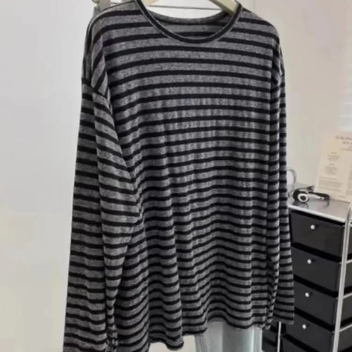 Load image into Gallery viewer, Korean Fashion 2024 Autumn Winter New Gray Striped Round Neck Short T Shirt Women Long Sleeve Holiday Pullover Tops Casual Trend
