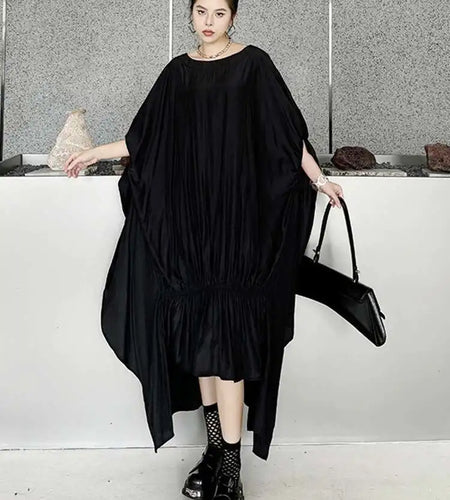 Women Black Pleated Irregular Big Size Long Dress New Round Neck Half Sleeve Fashion Tide Spring Summer 2025 1DH6284