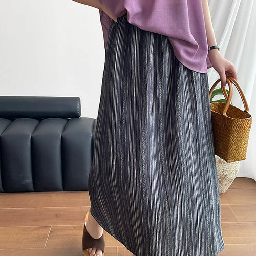 Load image into Gallery viewer, High Elastic Waist Black Striped Back Slit Elegant Half-body Skirt Women Fashion Tide New Spring Autumn 2025 1DJ1264
