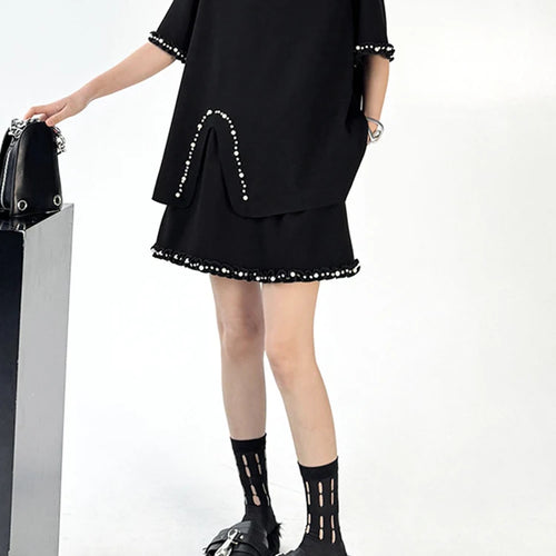 Load image into Gallery viewer, Black Pearled T-shirt Mini Skirt Two Pieces Suit New Round Neck Short Sleeve Women Fashion Spring Summer 2025 1DJ1124
