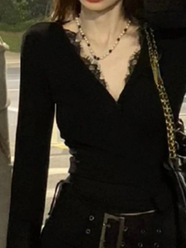 2025 Y2k Aesthetic Lace Patchwork Crop Top Streetwear Harajuku Women Vintage T-shirt  Streetwear V Neck Bottoming Grunge Tees