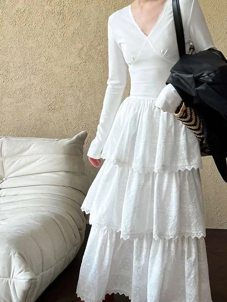 Women White Brief Slim Elegant Layers Long Cake Dress New V-Neck Long Sleeve Fashion Tide Spring Autumn 2025 1DH9982