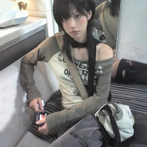 Japanese Y2k Off Shoulder T-shirt Grunge Aesthetics Graffiti Print Long Sleeve Tee Shirt Vintage Harajuku Streetwear 90s