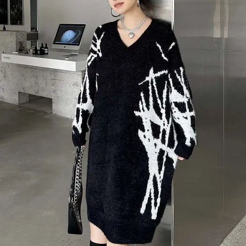 Load image into Gallery viewer, Women Black Pattern Thick Warm Big Size Sweater Dress New V-Neck Long Sleeve Fashion Tide Spring Autumn 2025 1DH8735
