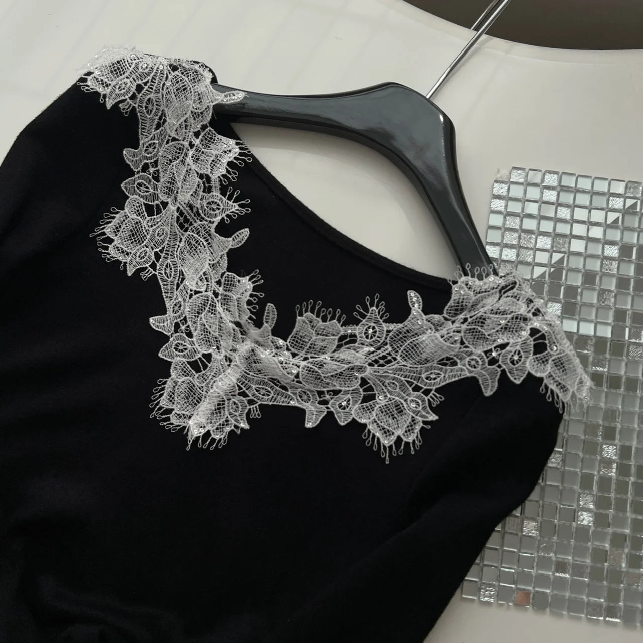 Autumn Black Patchwork Lace V Neck Elegant Slim Knitted Dresses Women Long Sleeves Festival Party Evening Dress Fashion Popular