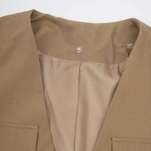 Load image into Gallery viewer, Women Khaki Belted Big Size Long Elegant Trench New V-neck Long Sleeve Windbreaker Fashion Tide Spring Autumn 2025 7AB252
