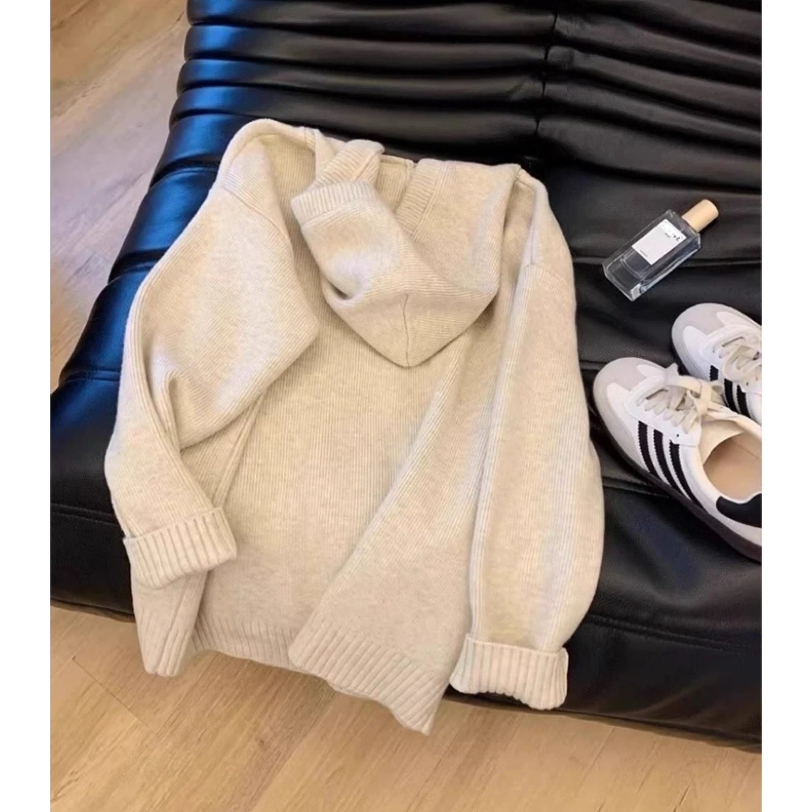 Korean New Women Beige Heart Shaped Embroidered Long Sleeve Zipper Cardigan Sweater Autumn Winter Holiday Hooded Knitwears Tops