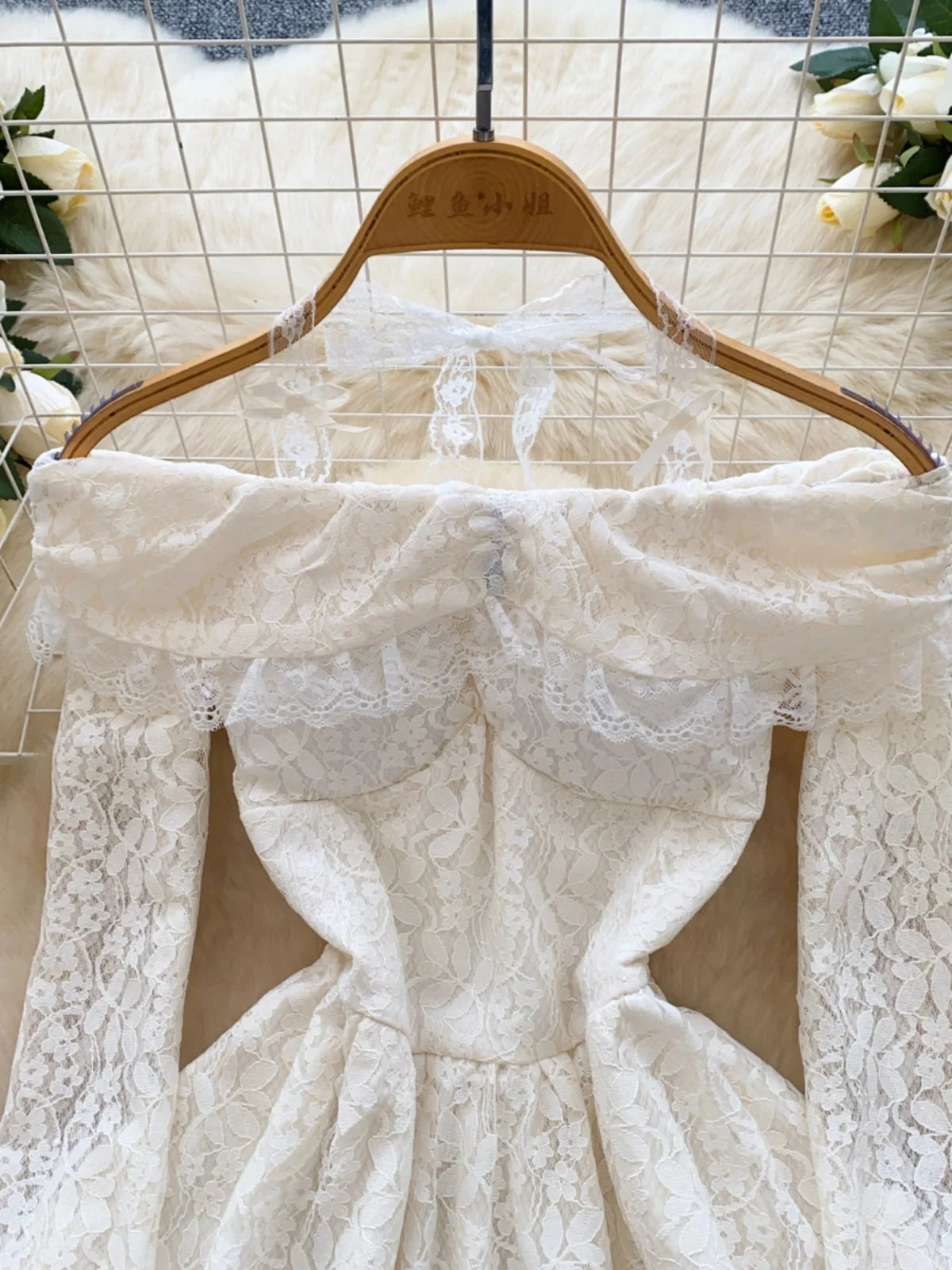 Vintage Women White Lace Elegant Off Shoulder Halter Lace-up Pleated Short Dress Spring High Waist Sexy Party Dress Popular Chic