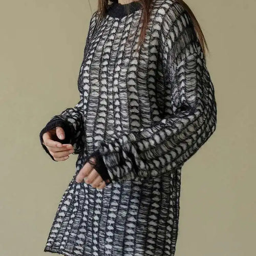 Load image into Gallery viewer, Blue Thin Hollow Out Knit Sweater Round Neck Long Sleeve Women Pullovers New Fashion Tide Spring Autumn 2025 1DH4489
