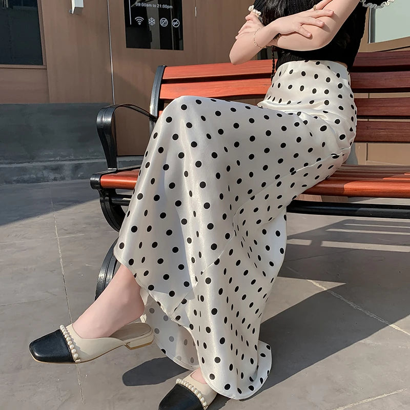 Spring Summer French Fashion Black Beige Dot Elegant Sexy Pleated Long Skirt Women High Waist Slim Wrapped Hip Skirt 2025 Casual