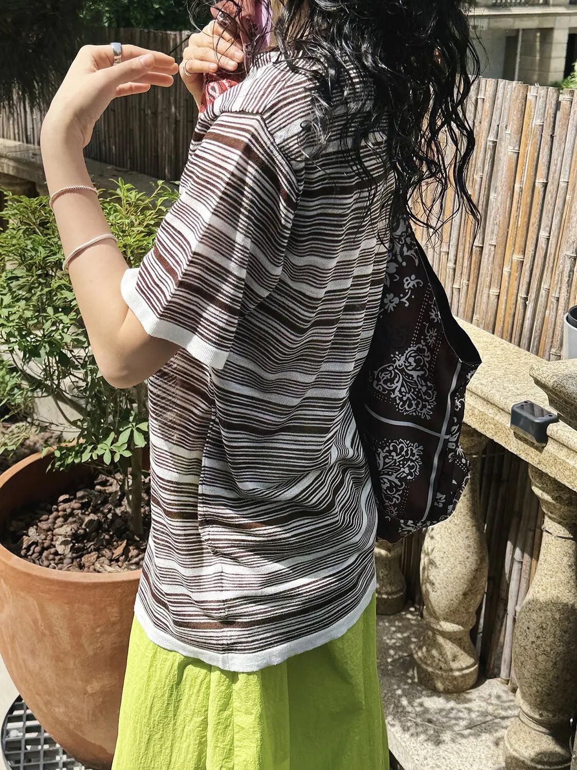 Women Black Coffee Striped Thin Knitting T-shirt New Round Neck Short Sleeve Fashion Tide Spring Summer 2025 1DJ1529