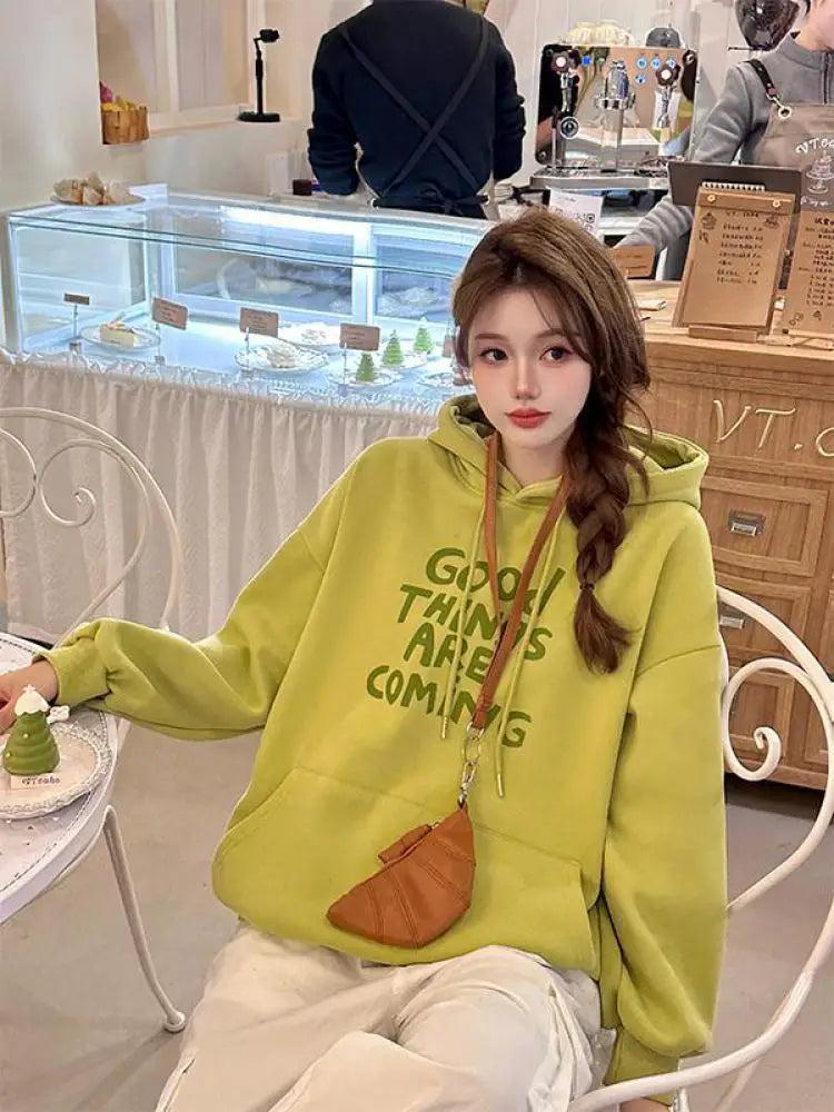 Autumn Winter 2025 Pink Green Letter Printed Elegant Pullover Fashion Short Hooded Sweatshirt Women Grey Long Sleeve Tops Trendy