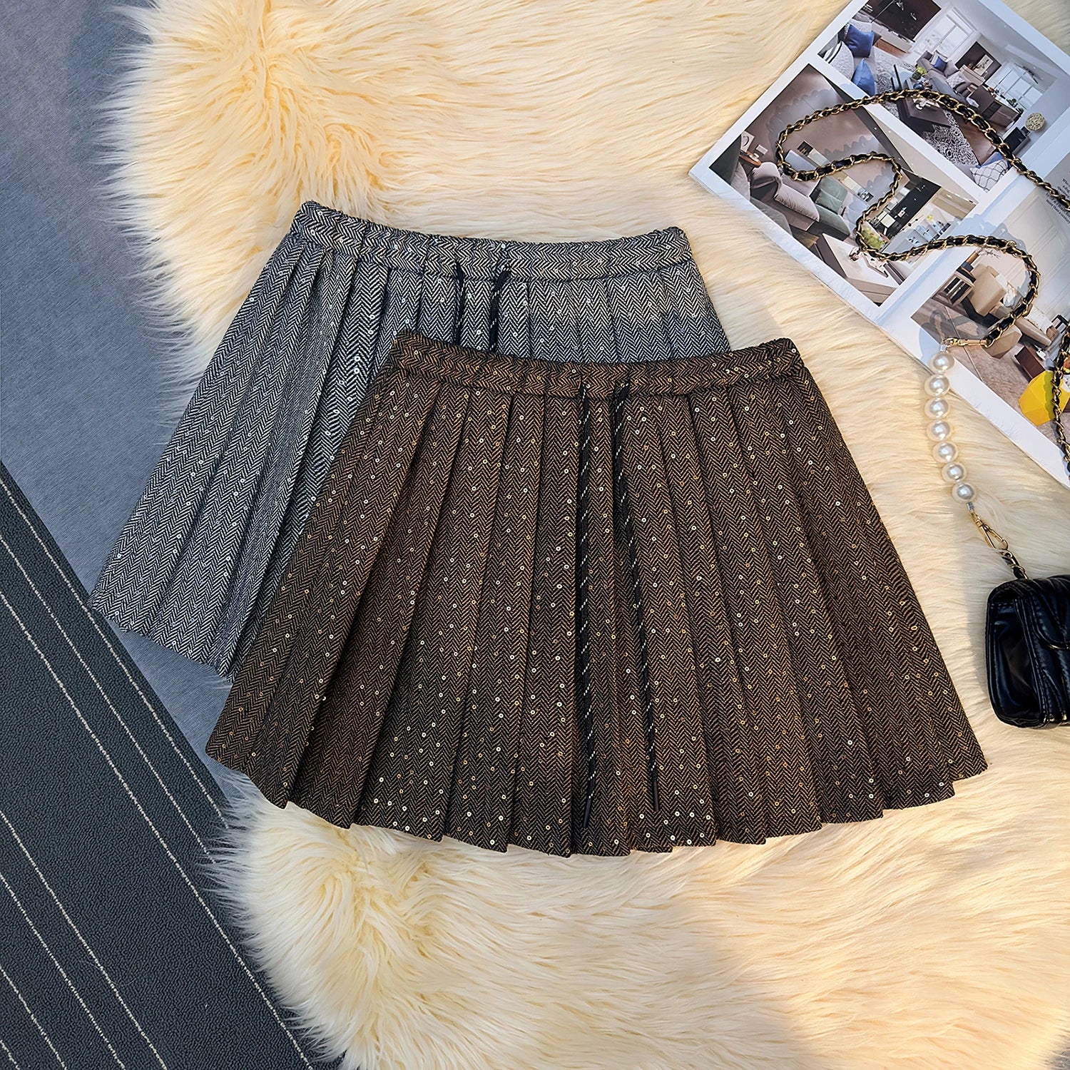 French Vintage Women Brown Sequin Elegant High Waist Versatile Short Skirt 2024 Autumn Winter Grey Pleated Half Mini Skirt Trend