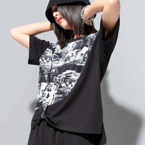 Load image into Gallery viewer, Women Black Printed Irregular Pleated Big Size T-shirt New Round Neck Short Sleeve Fashion Tide Spring Summer 2025 1DF8956
