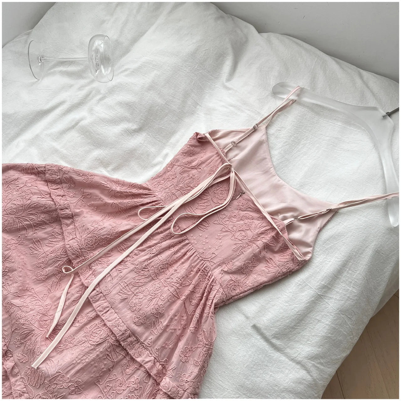 Summer French Vintage Pink Elegant Slim Backless Party Dress Women White High Waist Sleeveless Ruffle Edge Slip Long Dress Trend