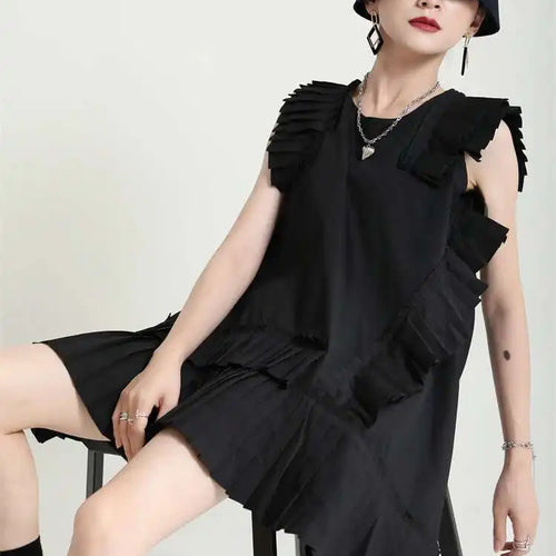 Load image into Gallery viewer, Women White Irregular Pleated Big Size Elegant Dress New Round Neck Sleeveless Fashion Tide Spring Summer 2025 1DH5375
