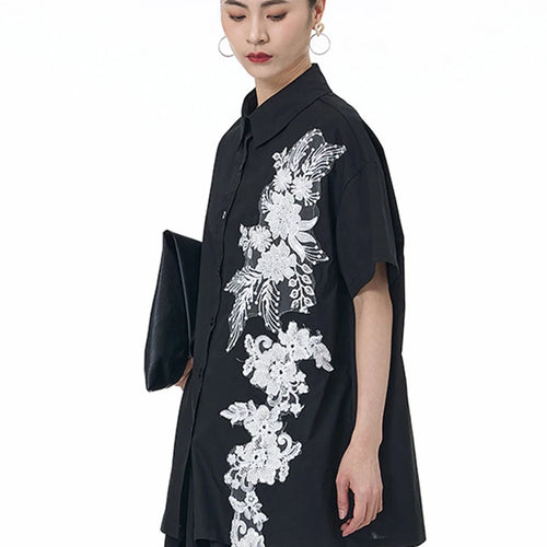 Load image into Gallery viewer, Women Black Appliques Irregular Big Size Casual Blouse New Lapel Short Sleeve Shirt Fashion Spring Summer 2025 1DJ1501
