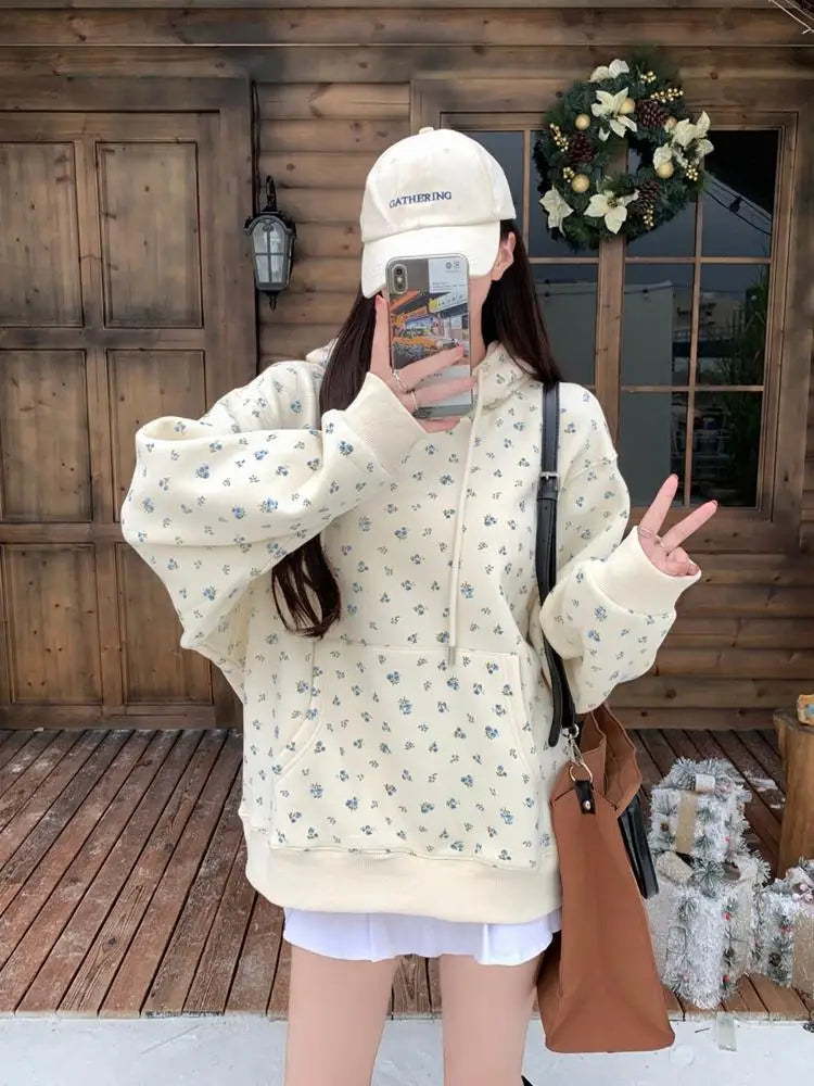 Korean Version Autumn Winter New Beige Print Long Sleeved Cotton Tops Women's Plush Velvet Pocket Hoodie Sweatershirt Thick Chic