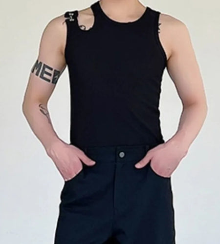 Shoulder Buckle Male Vest Niche Design Round Collar Solid Color Men's Sleeveless Tops Casual Spring Trend 9A3220
