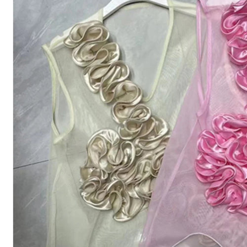 Load image into Gallery viewer, Solid Spliced Appliques Slimming T Shirts For Women V Neck Sleeveless Minimalist Elegant T Shirt Female Clothes New
