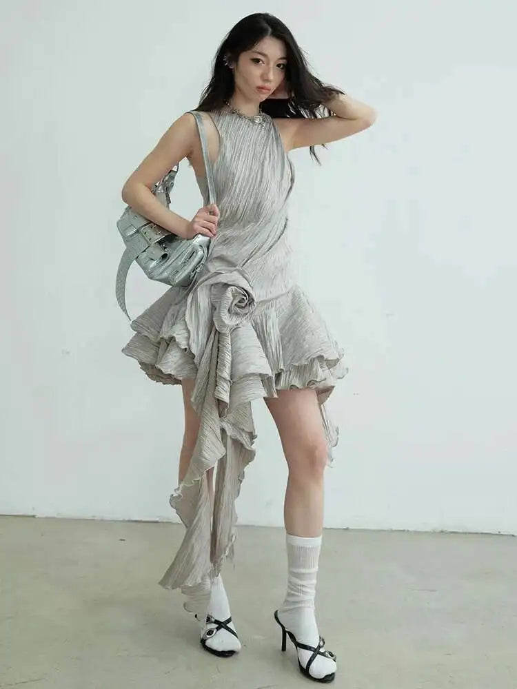 Women Gray Three-dimensional Flower Ruffles Mini Dress New Round Neck Sleeveless Fashion Tide Spring Summer 2025  1DJ0678
