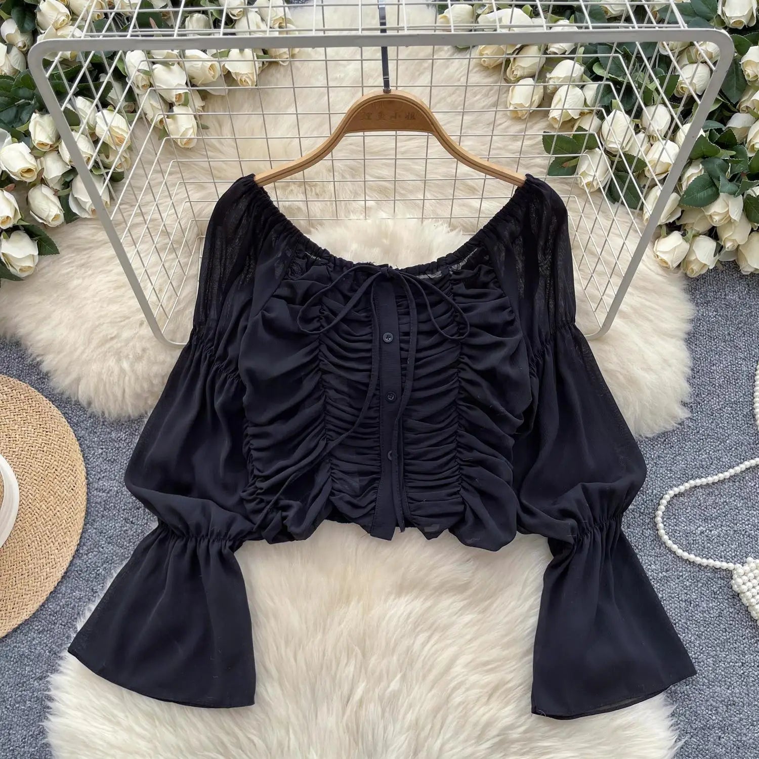 French 2024 Autumn New Black Beige Slim Festival Blouse Women Green Flared Long Sleeved Pleated Lace-up Short Shirt Versatile